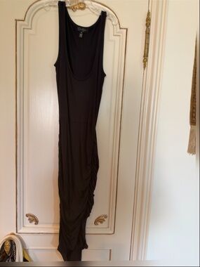 Jessica Simpson Black Sleeveless Ruched Midi Dress
